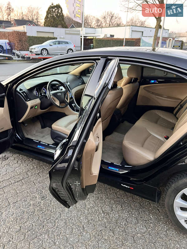 Седан Hyundai Sonata 2012 в Немирові