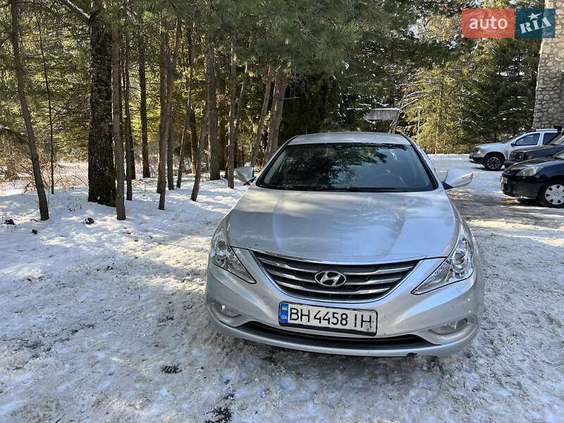 Hyundai Sonata 2012