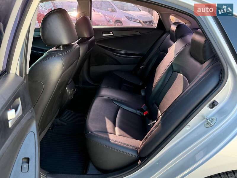 Седан Hyundai Sonata 2014 в Киеве