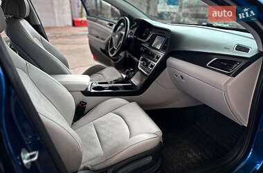 Седан Hyundai Sonata 2015 в 