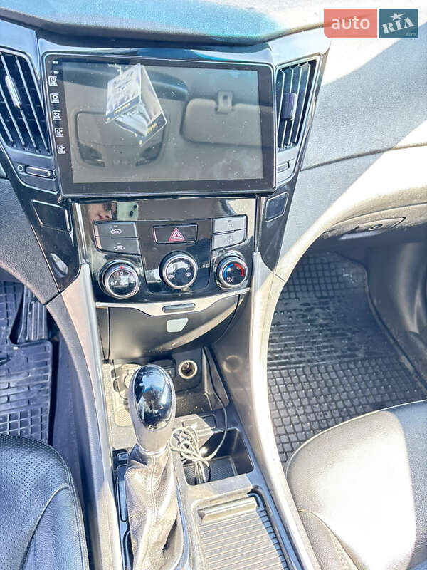 Седан Hyundai Sonata 2013 в Каменец-Подольском