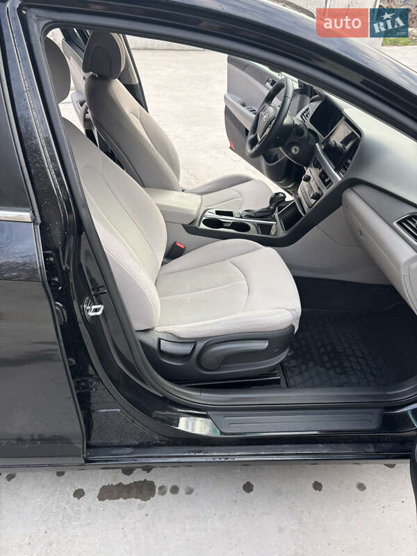 Седан Hyundai Sonata 2016 в Киеве