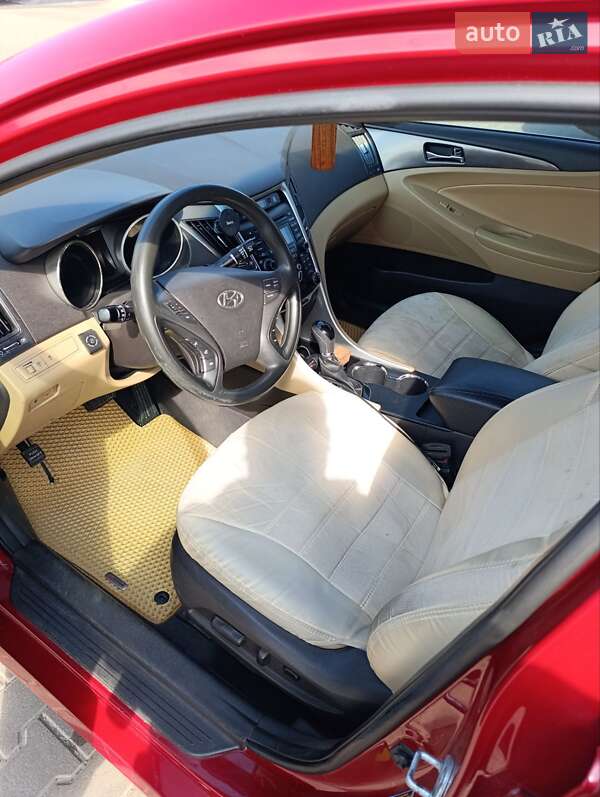 Седан Hyundai Sonata 2012 в Львове