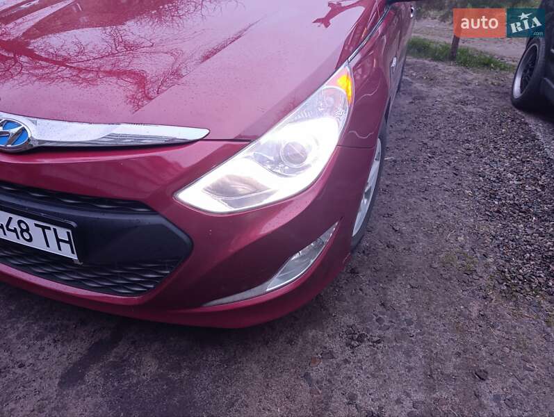 Седан Hyundai Sonata 2012 в Львове