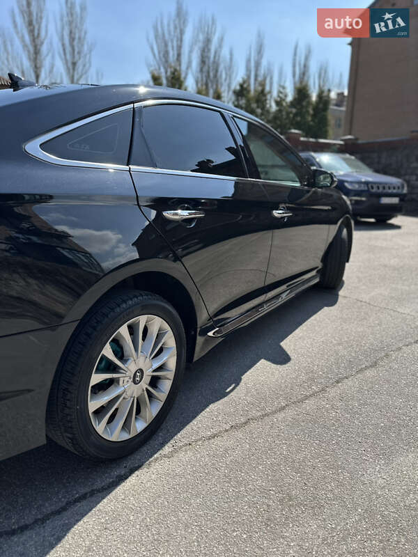 Седан Hyundai Sonata 2014 в Дніпрі