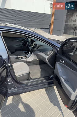 Седан Hyundai Sonata 2013 в 
