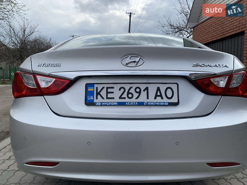 Седан Hyundai Sonata 2010 в Новомосковську