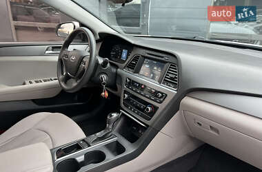 Седан Hyundai Sonata 2015 в 