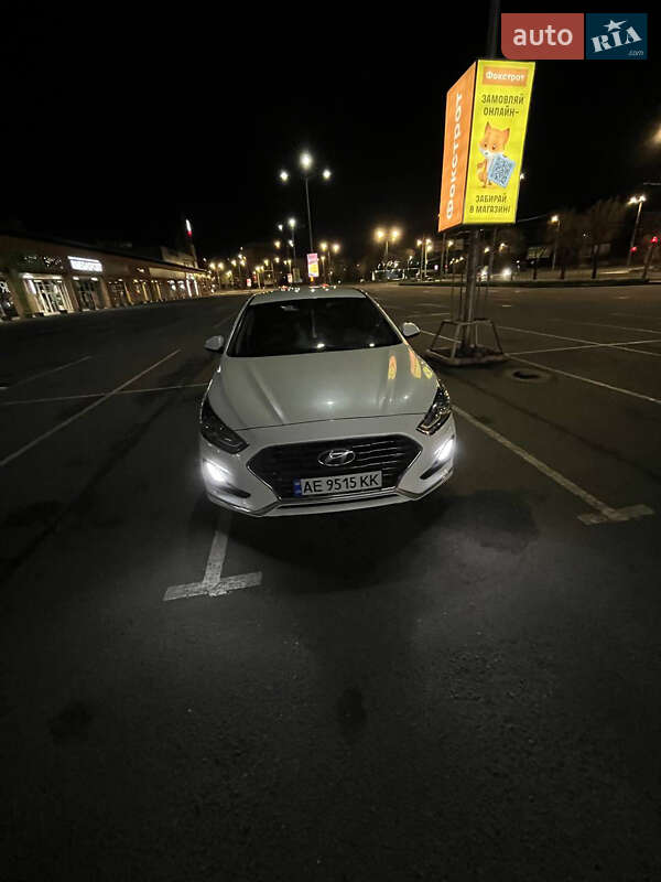 Седан Hyundai Sonata 2017 в Кривом Роге