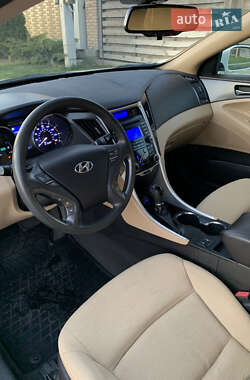 Седан Hyundai Sonata 2013 в 