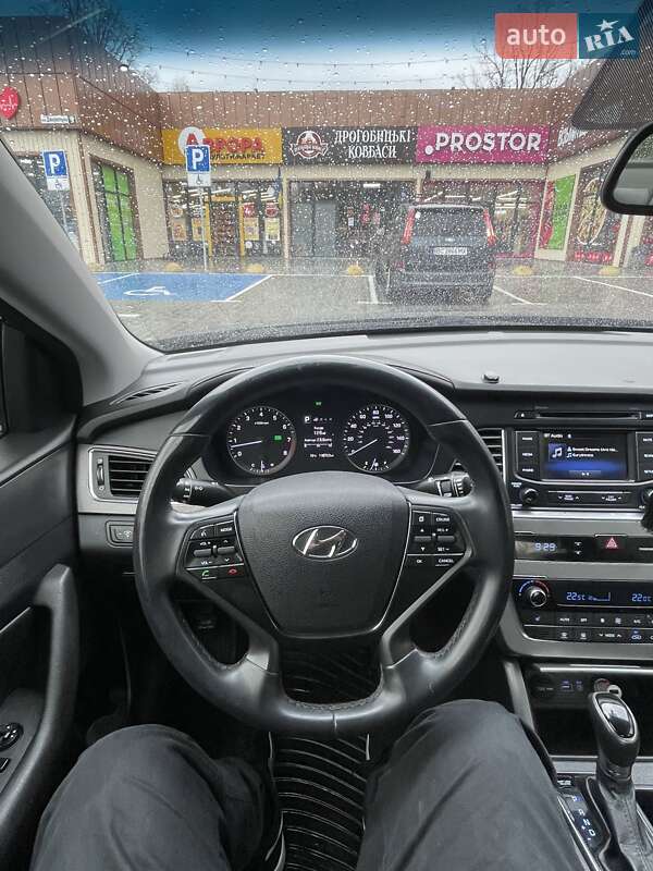 Седан Hyundai Sonata 2014 в Стрию