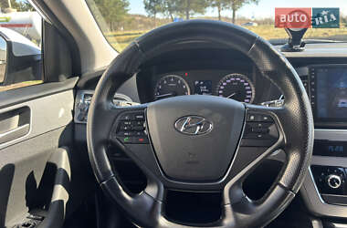 Седан Hyundai Sonata 2016 в 