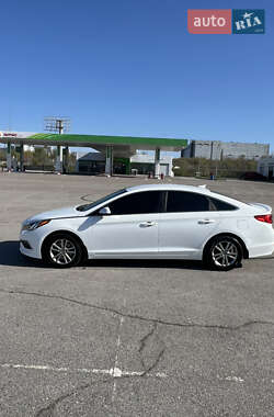 Седан Hyundai Sonata 2015 в 