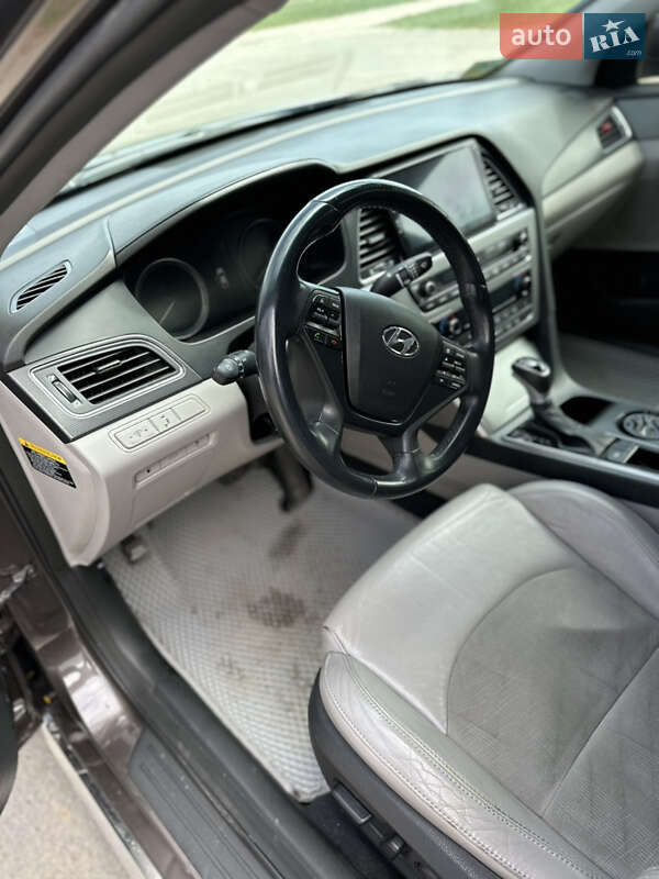 Седан Hyundai Sonata 2015 в Умани