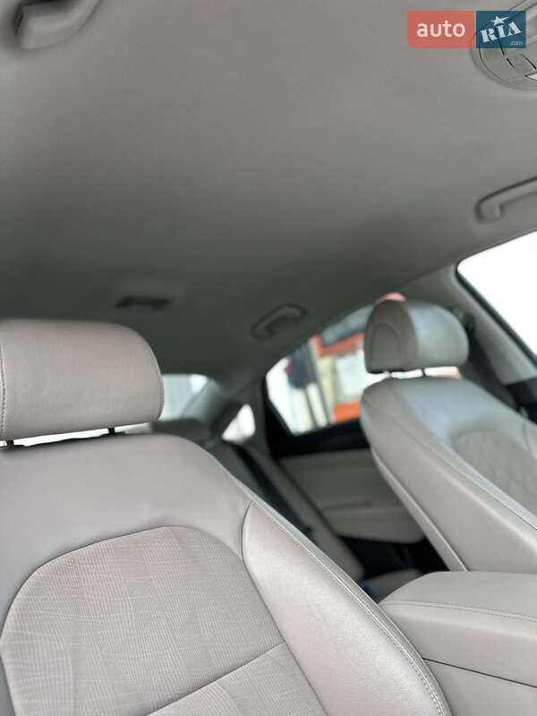 Седан Hyundai Sonata 2015 в Умани
