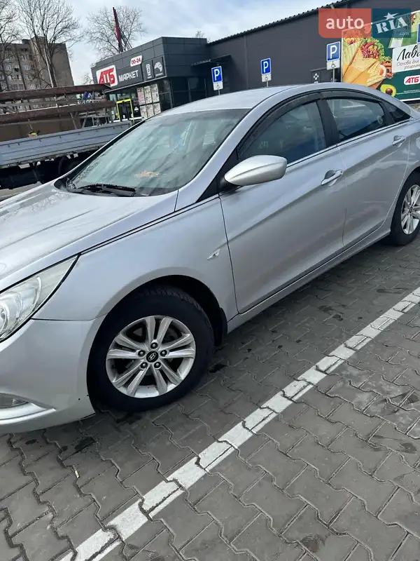 Hyundai Sonata
