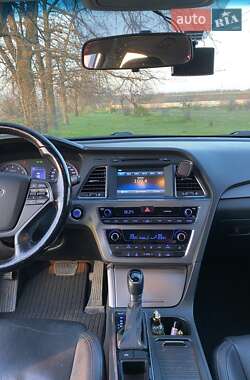 Седан Hyundai Sonata 2015 в 