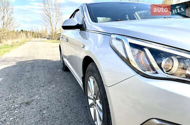 Седан Hyundai Sonata 2015 в 