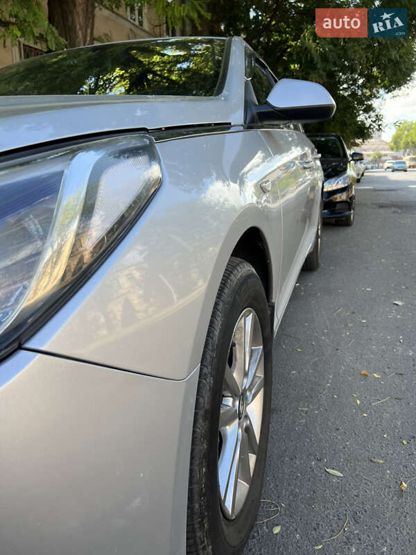 Седан Hyundai Sonata 2015 в Одесі