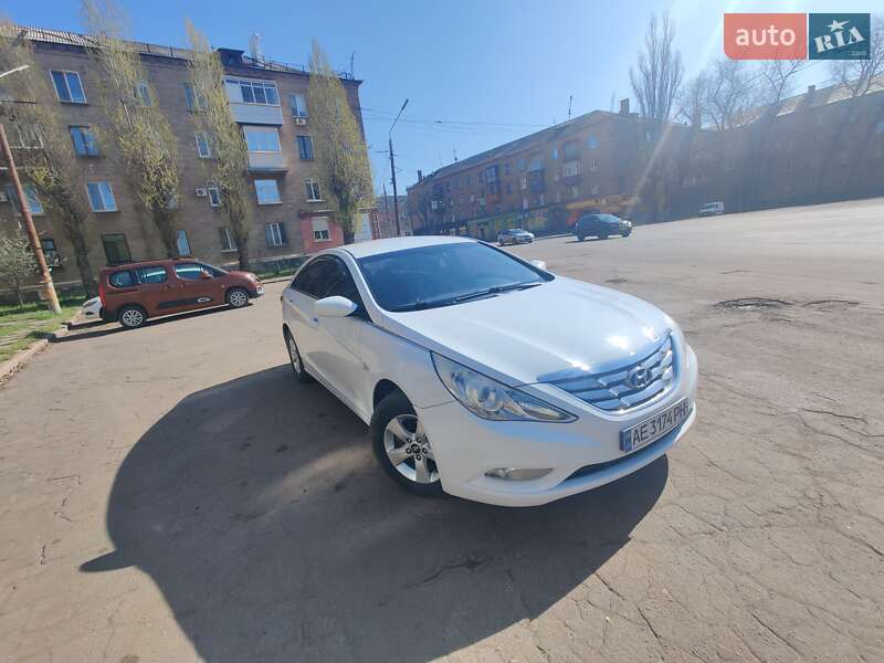 Седан Hyundai Sonata 2011 в Кривом Роге