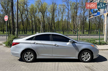 Седан Hyundai Sonata 2014 в Дніпрі
