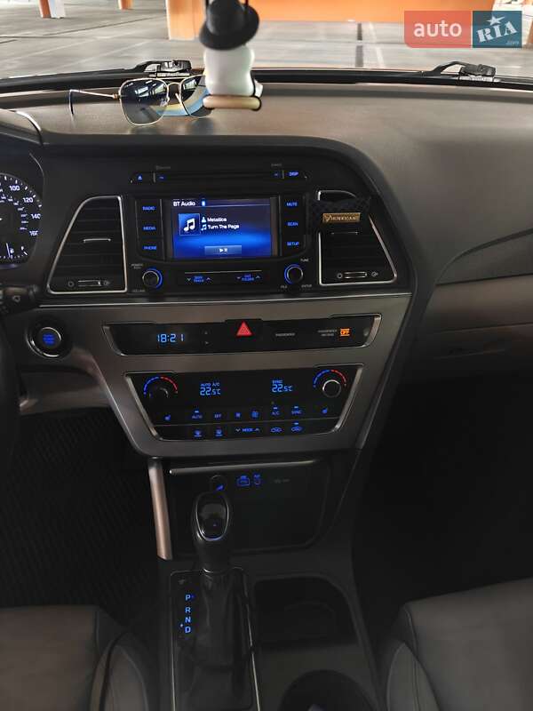 Седан Hyundai Sonata 2015 в Киеве фото 26 Седан Hyundai Sonata 2015 в Киеве