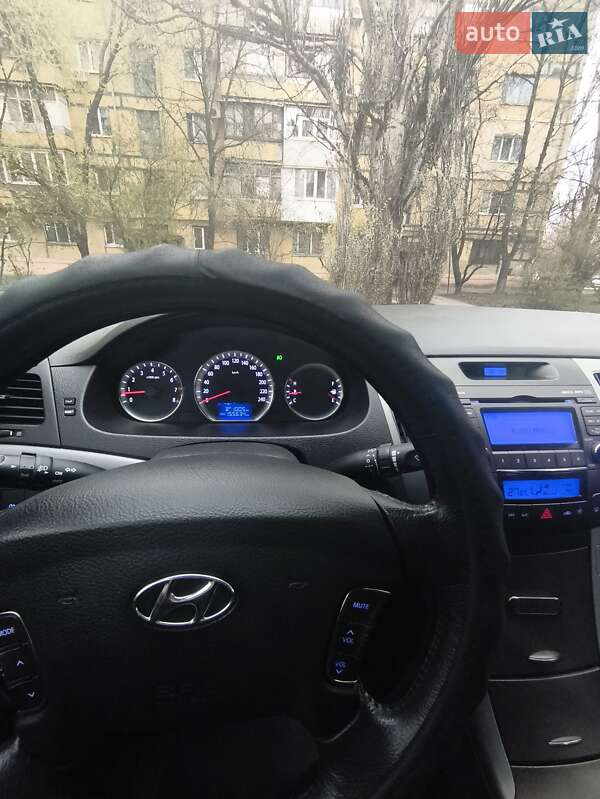 Седан Hyundai Sonata 2009 в Запоріжжі