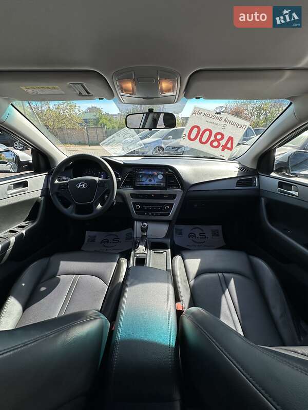 Седан Hyundai Sonata 2016 в Кривому Розі