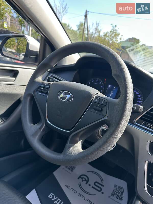 Седан Hyundai Sonata 2016 в Кривому Розі