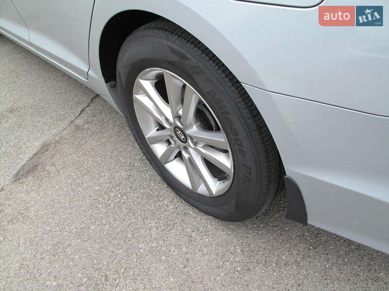 Седан Hyundai Sonata 2016 в Киеве
