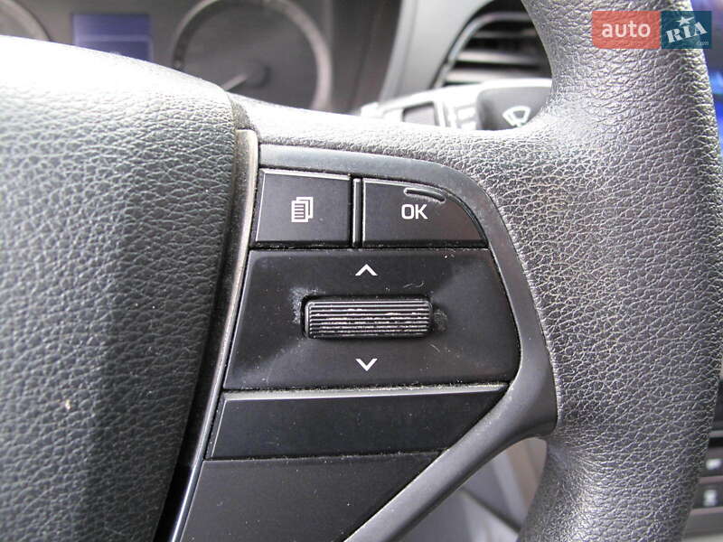 Седан Hyundai Sonata 2016 в Киеве