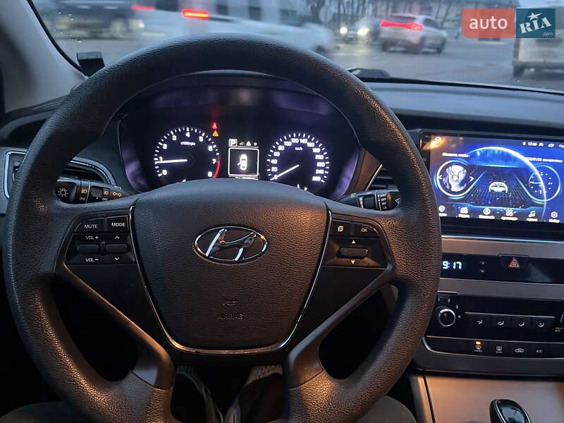 Седан Hyundai Sonata 2016 в Киеве