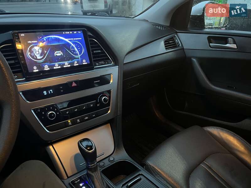 Седан Hyundai Sonata 2016 в Киеве