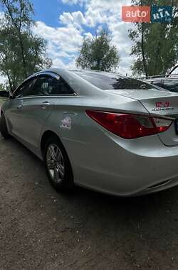 Седан Hyundai Sonata 2013 в 