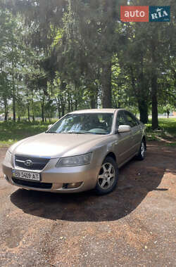 Седан Hyundai Sonata 2006 в Недригайлове