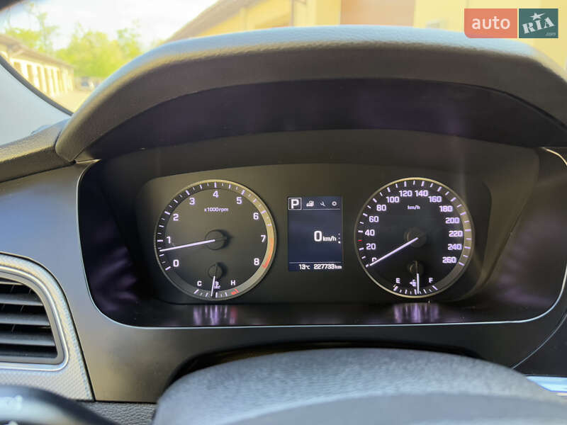 Седан Hyundai Sonata 2015 в Измаиле