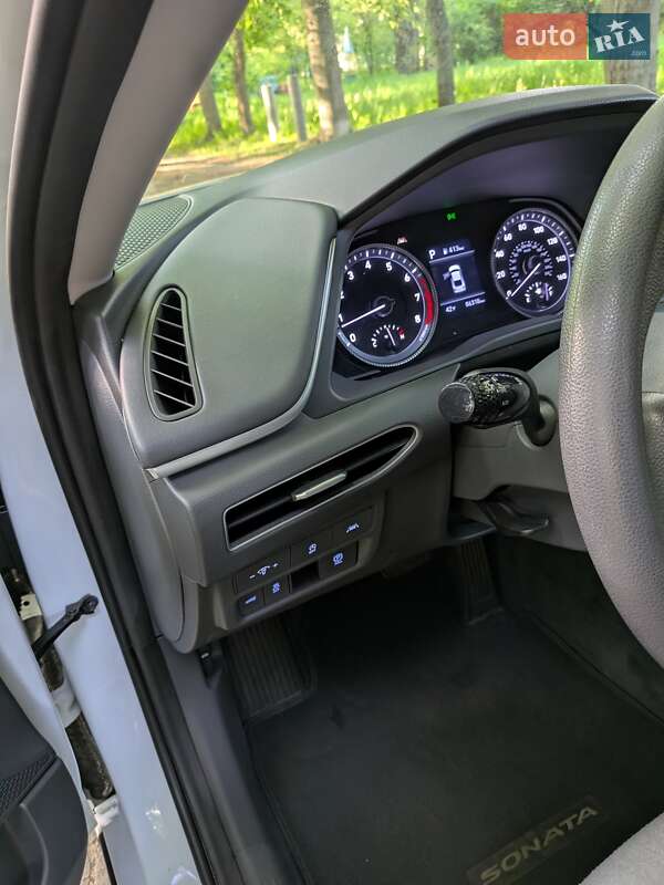 Седан Hyundai Sonata 2019 в Киеве