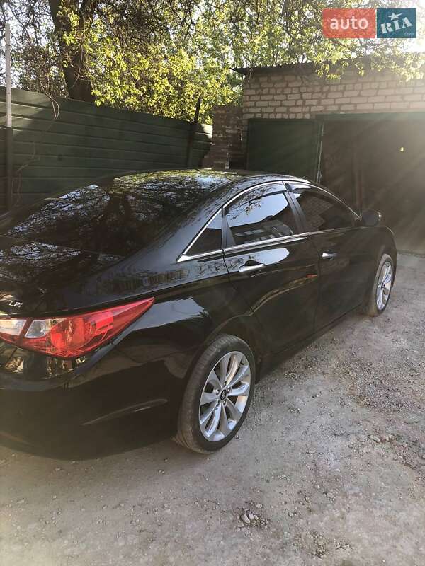 Седан Hyundai Sonata 2014 в Вольнянске