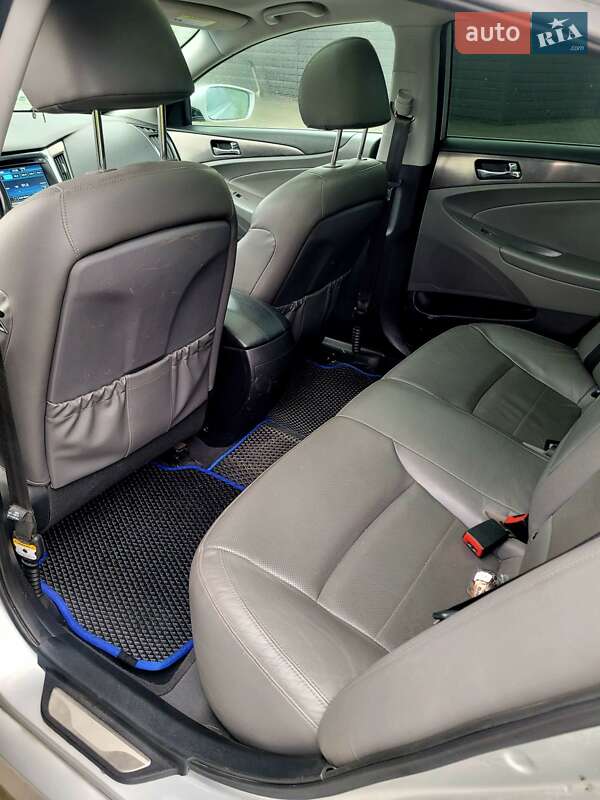 Седан Hyundai Sonata 2014 в Львове