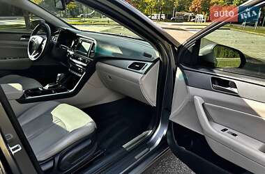 Седан Hyundai Sonata 2018 в 