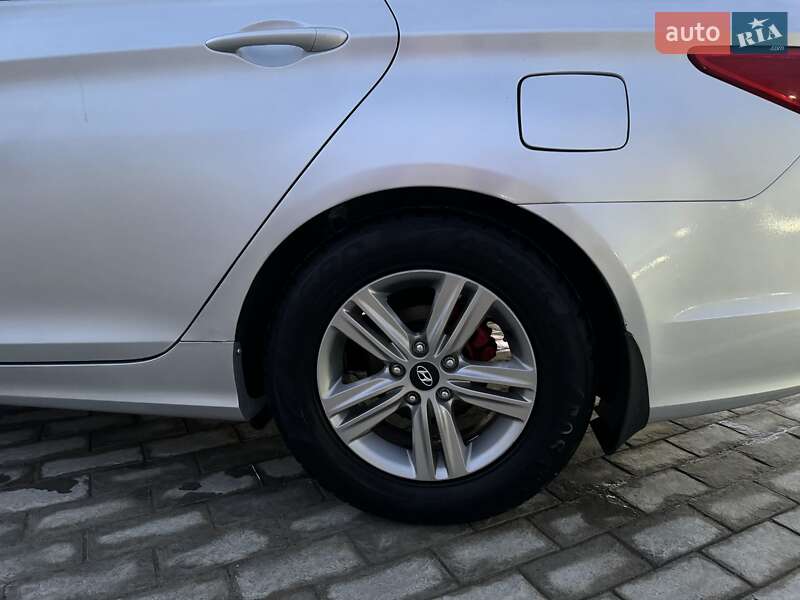 Седан Hyundai Sonata 2013 в 