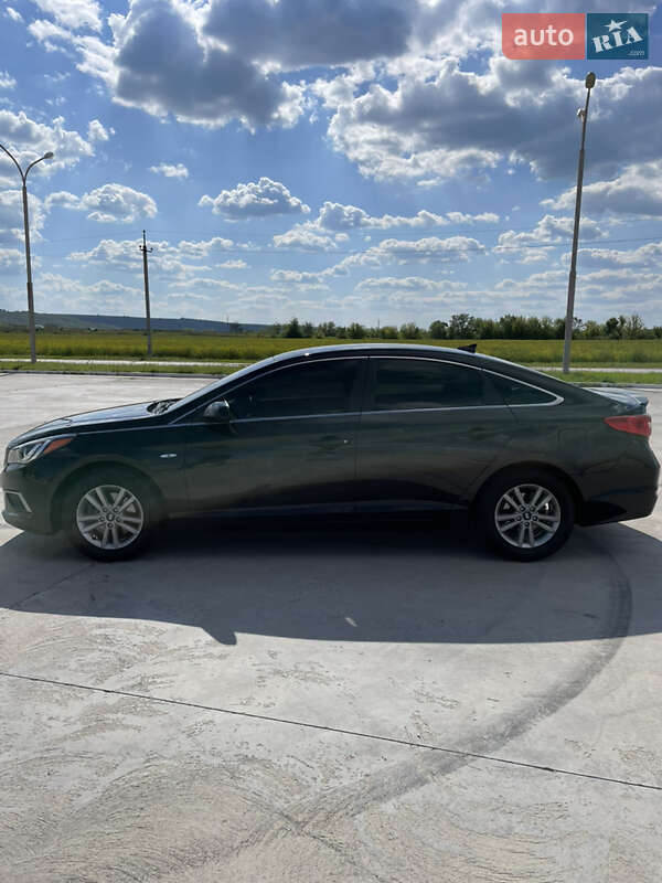 Седан Hyundai Sonata 2015 в Вознесенську
