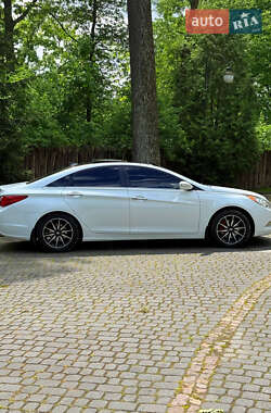 Седан Hyundai Sonata 2011 в 