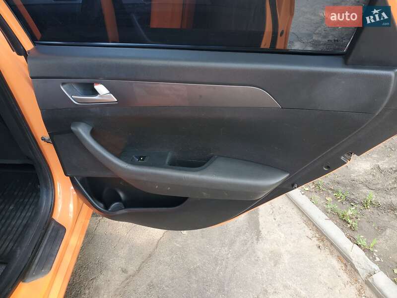 Седан Hyundai Sonata 2015 в Тростянці