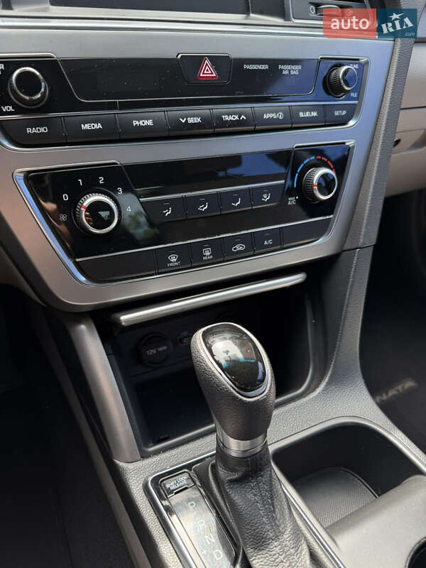 Седан Hyundai Sonata 2015 в Ивано-Франковске