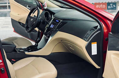 Седан Hyundai Sonata 2012 в 