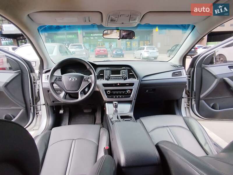 Седан Hyundai Sonata 2016 в Киеве