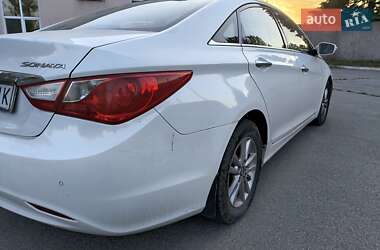 Седан Hyundai Sonata 2011 в 