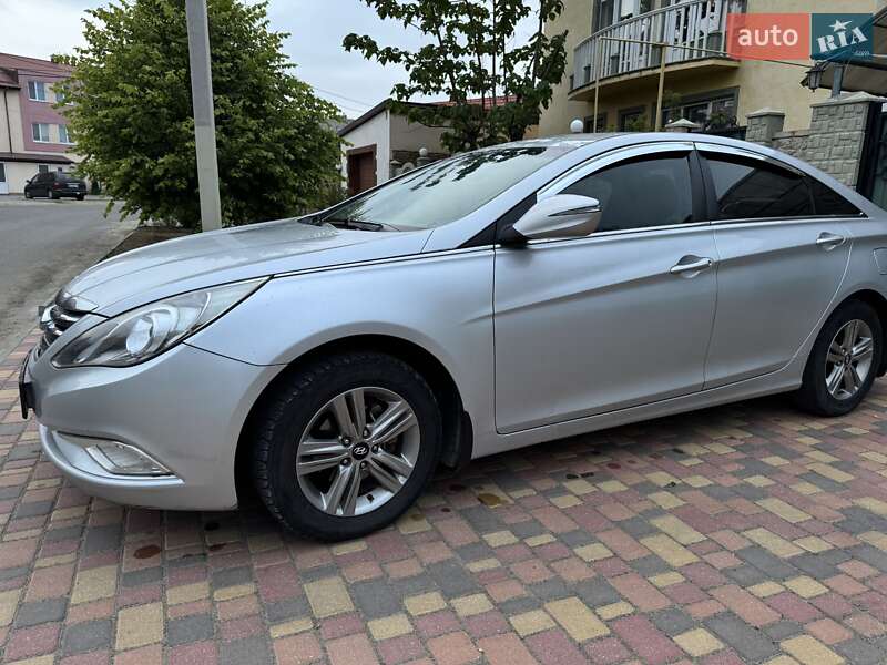 Hyundai Sonata 2013