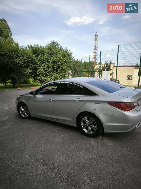 Седан Hyundai Sonata 2014 в Кам'янському